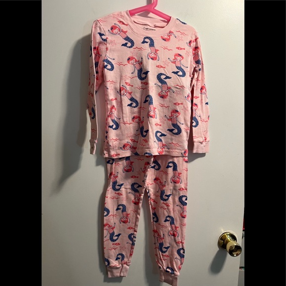 Girls long sleeve two piece mermaid PJs - Picture 1 of 3